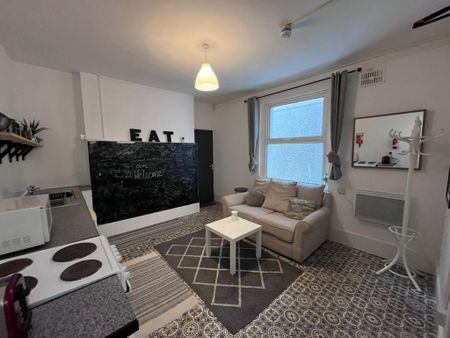 1 bedroom flat to rent - Photo 3
