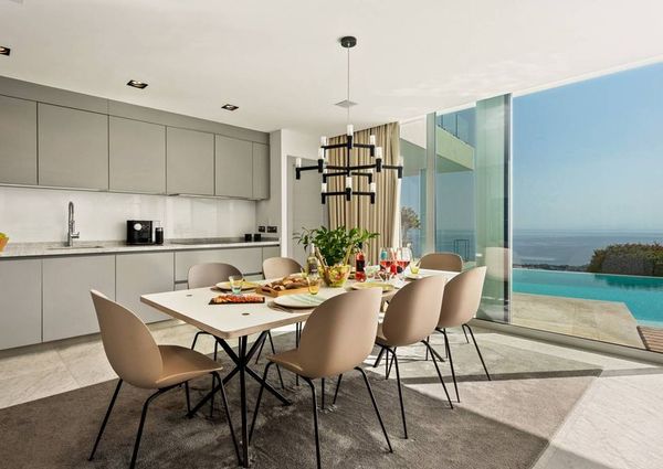 Luxury Villa for rent in Marbella Del Este, Andalusia