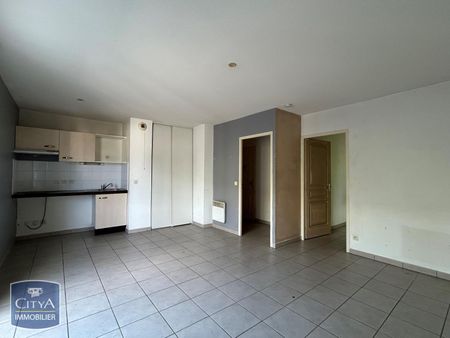 Location Appartement 2 pièces 42m² LEZIGNAN CORBIERES 11200 - Photo 2