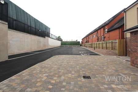 Apt 8 Three Spires House, Kirk Avenue, Magherafelt, BT45 6FH - Photo 4