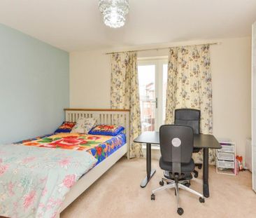 3 bedroom semi-detached house to rent - Photo 5