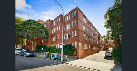 Renovated Unfurnished Studio - Photo 3