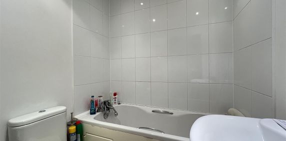 2 Bedroom Apartment - First Floor - Photo 2