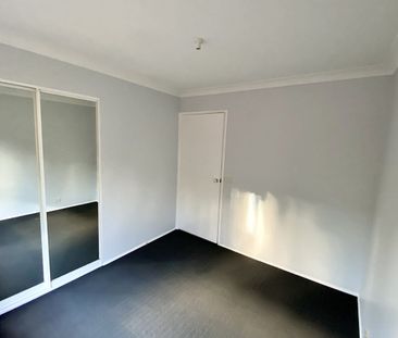 Neat and Tidy 3 Bedroom Home - Photo 6