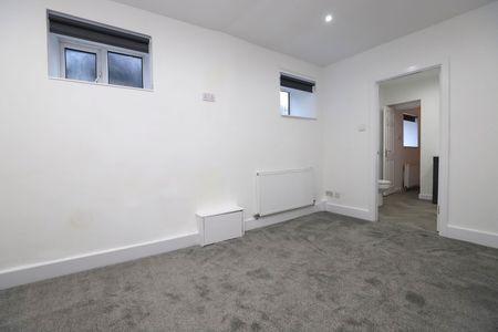 Central Street, Ramsbottom - Photo 5