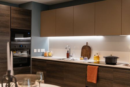 E0906 - Moda, New York Square (Leeds) - Photo 2