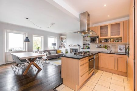 2 Bed Flat, Southwood Lane, N6 - Photo 2