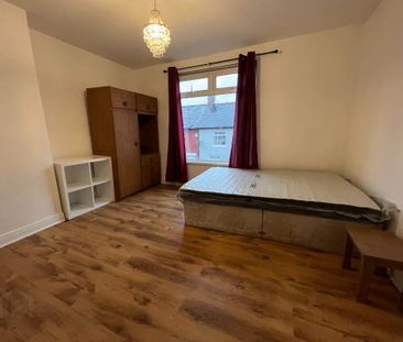 49 Forfar St, Belfast, BT12 7BD - Photo 3