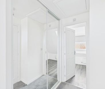 Thatcham Avenue, Kingsway, Gloucester - Photo 1