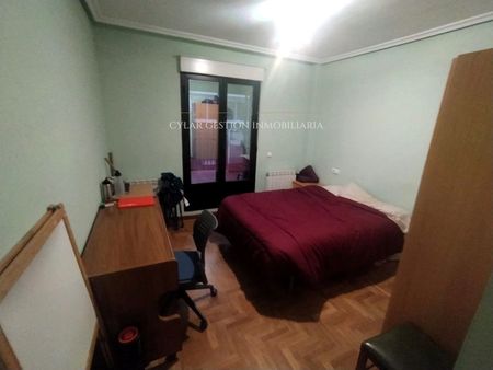 Ático de alquiler en Santa Teresita de Jesus, Barrio Blanco - Photo 5