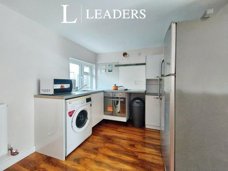 Studio to rent - Photo 4