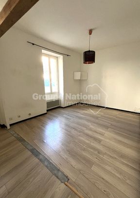 NOVES - Maison de village T3, - Photo 1