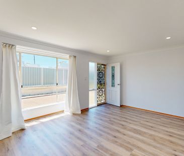 3/3 Marks Point Road, Marks Point NSW 2280 - Photo 3