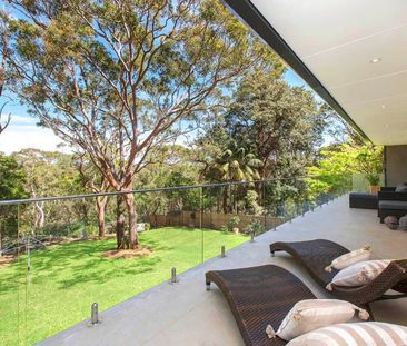 Exceptional Family Entertainer in a Picture-Perfect Setting - Photo 2