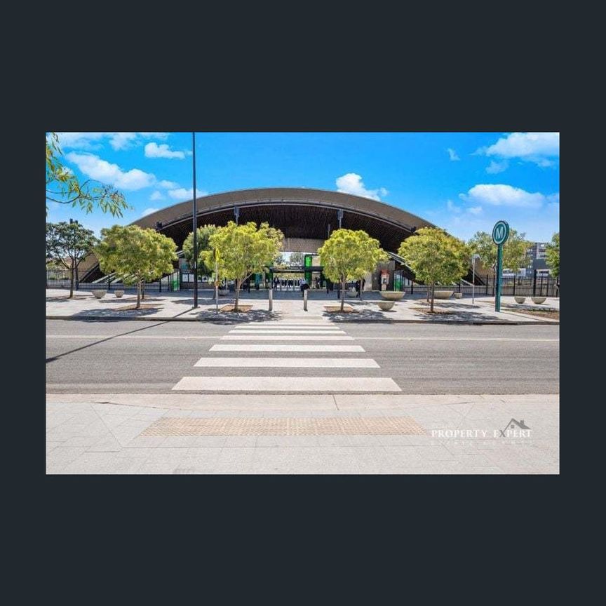 Spacious 2-Bedroom Unit in Shopping Village & Walk to Tallawong Metro - Photo 1