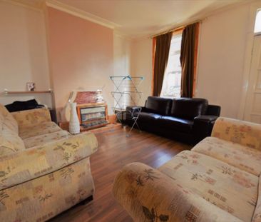 3 bedroom House in Thornville Street, Leeds - Photo 1