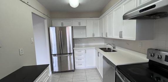 3 Br Condo for short term lease - Photo 2