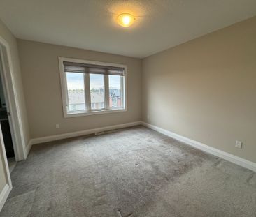 For Lease - 14 Sportsman Hill Street Unit# Upper Level, Kitchener, ... - Photo 3