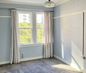 Large Two bedroom Apartment - Photo 4