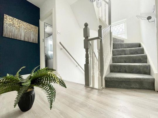 4 bedroom semi-detached house to rent - Photo 1