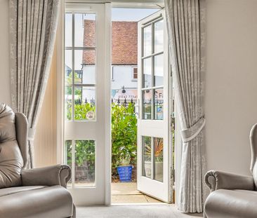Harington Lodge, Chichester - Photo 2