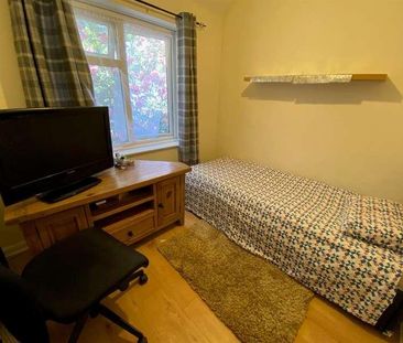 Eastfield Road, Dagenham, RM10 - Photo 1