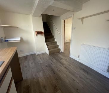 3 bedroom end of terrace house to rent - Photo 5