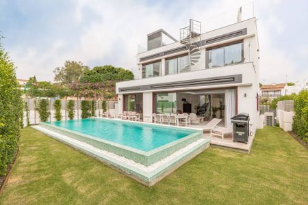 5 bedroom luxury Villa for rent in Marbella, Spain - Photo 5