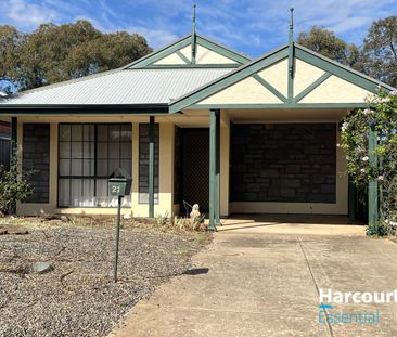 Lovely 3 bedroom home - Photo 1