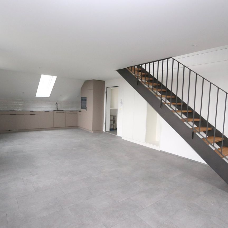 2.5 Zimmer, 95 m², 2. Stock - Photo 1