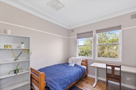 West Tamworth Home - Photo 3