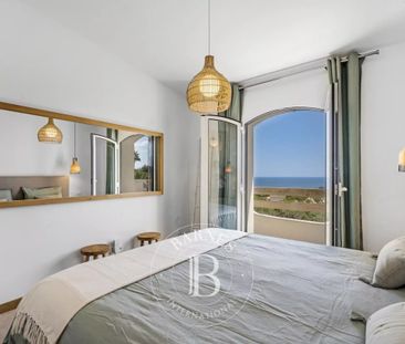 LOCATION SAISONNIÈRE - ST AYGULF - VILLA MODERNE VUE MER PANORAMIQU... - Photo 2