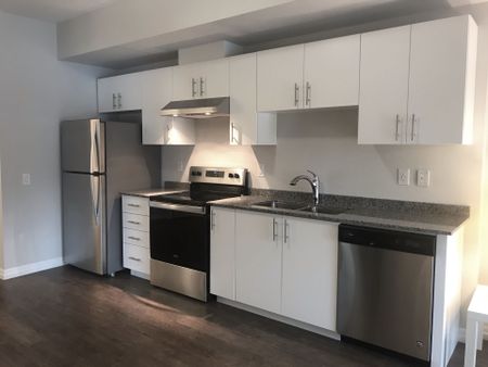 For Lease - 35 Kingsbury Square Unit# 216, Guelph, Ontario - Photo 4