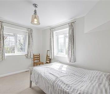 Limes Gardens, SW18 - Photo 3