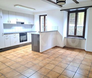 4-room apartment of 100 m2 located on the 2nd floor without elevator - Foto 3