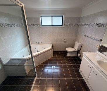 70 Ferry Street, Forbes NSW 2871 - Photo 6