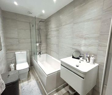 2 bedroom terraced house to rent - Photo 3