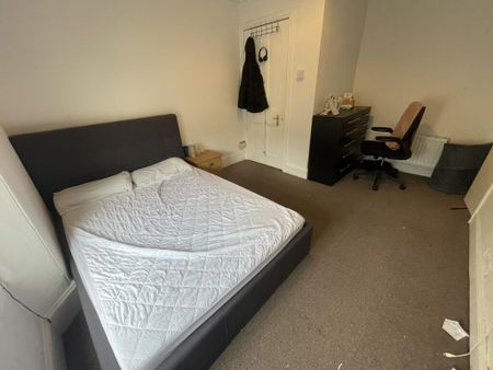 4 bedroom house share to rent - Photo 4