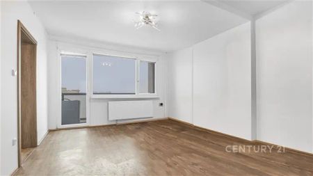 Prostorný a světlý byt 4+1 s lodžií a dvěma koupelnami, ul. Pražská, Česká Lípa - Photo 2