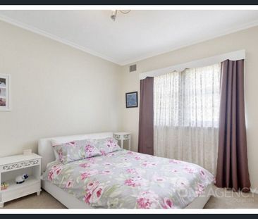 WEST GOULBURN CUTIE - Photo 3