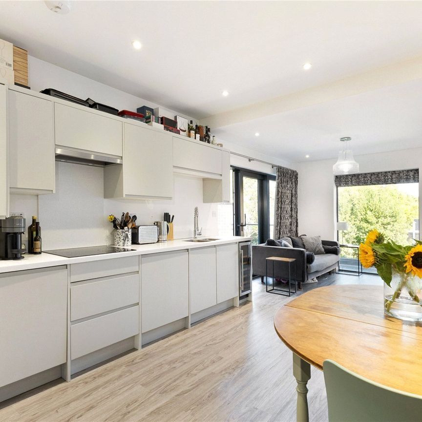 Kingston Road, Wimbledon, London, SW19 flat to rent - Photo 1