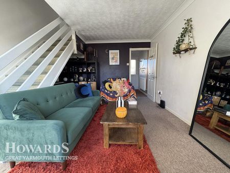 2 bedroom terraced house to rent - Photo 3