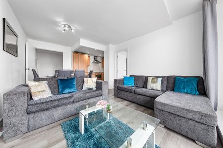 3 Bed Penthouse, Point Pleasant, SW18 - Photo 2