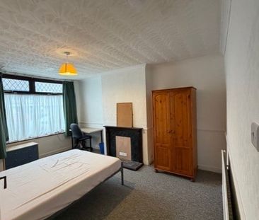 4 Bed Terraced House, Filton Avenue, BS7 - Photo 3