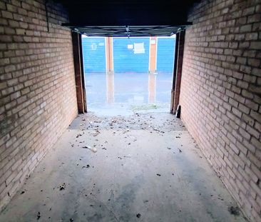 Bromford Rise, Penn Fields , Wolverhampton - Photo 3