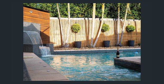 Large family or just need the space, this one is for you - Photo 1