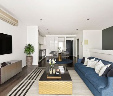 Three Bedroom Riverfront Apartment - Photo 2