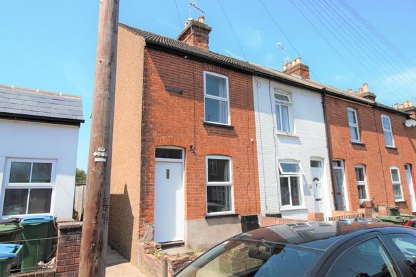 2 bedroom end of terrace house to rent - Photo 1