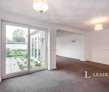 3 bedroom semi-detached to rent Scott Road, Stevenage, SG2 0BZ - Photo 4