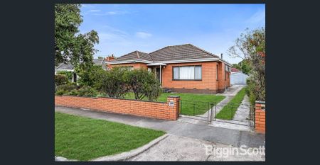 FAMILY PERFECTION - Photo 2